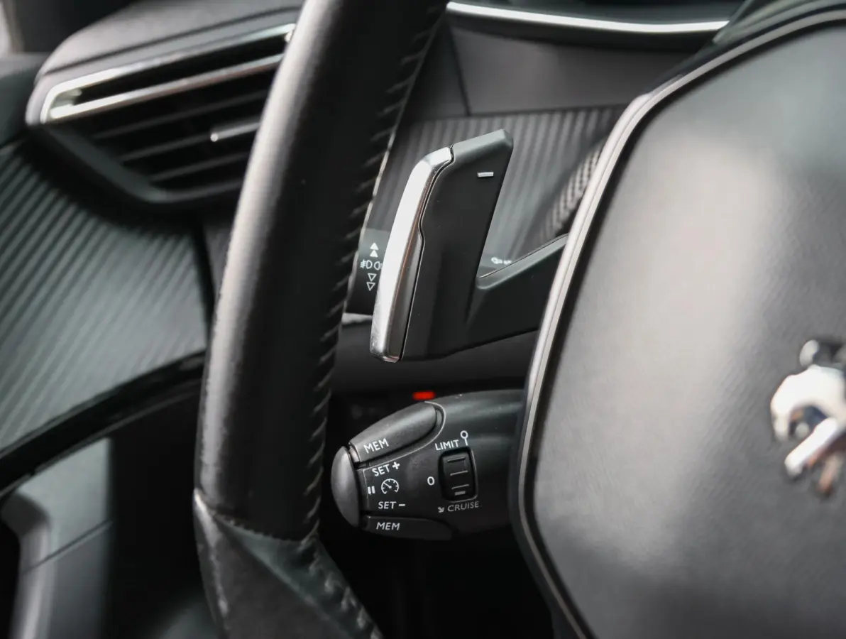 130pk Allure Pack | 1ste eigenaar | Camera | ApplecarPlay/Android | Climate | LED lampen | AUTOMAAT