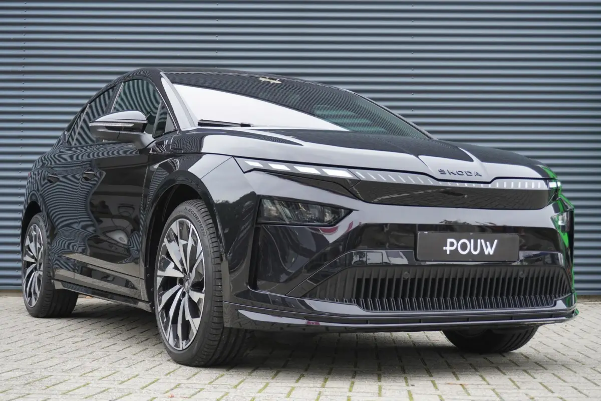85 286pk Sportline | Panoramadak | Trekhaak | Head-up | Massage