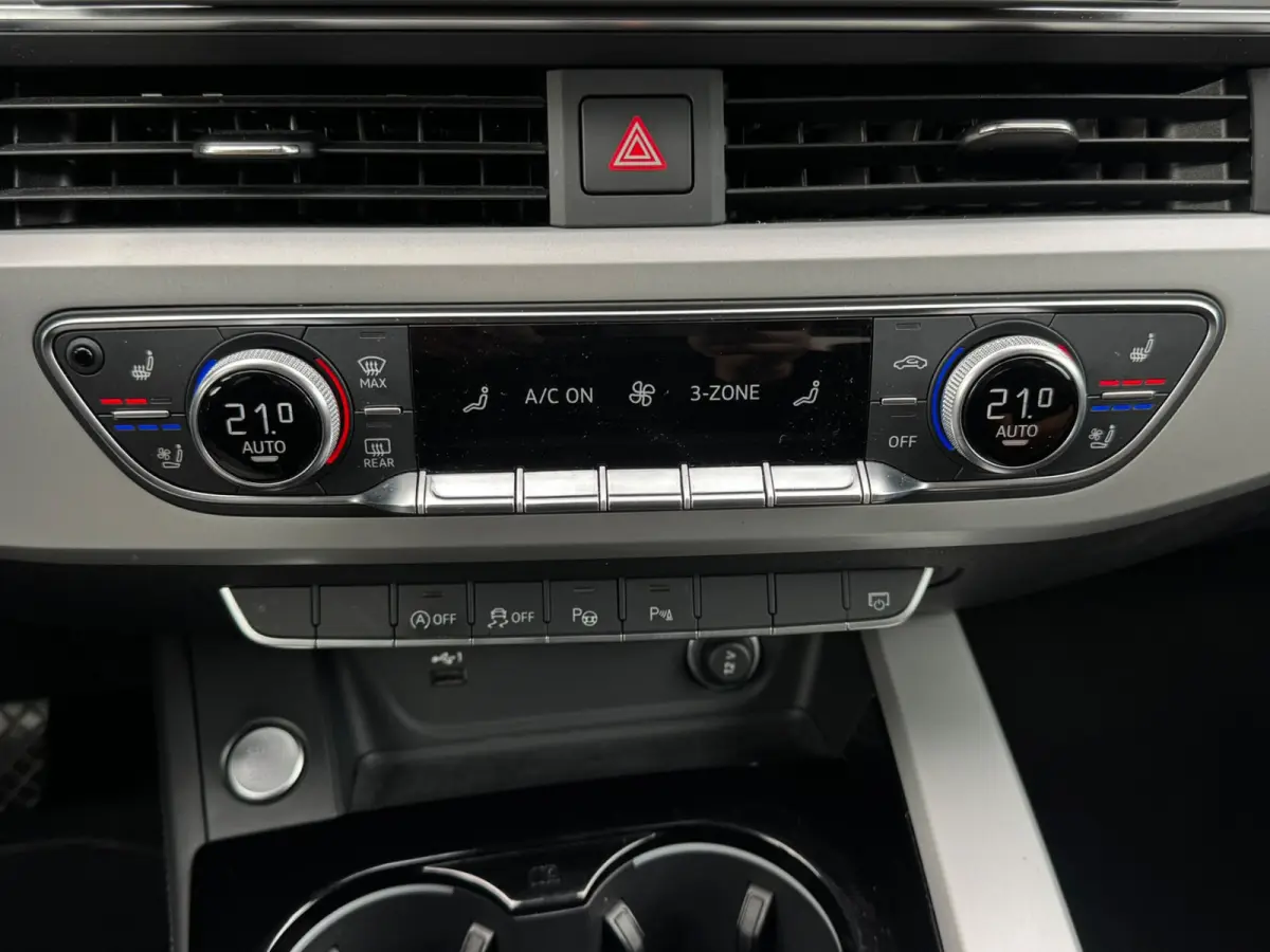 35 TFSI 3X S-Line Pano Head-UP 360 Camera Dode-Hoek