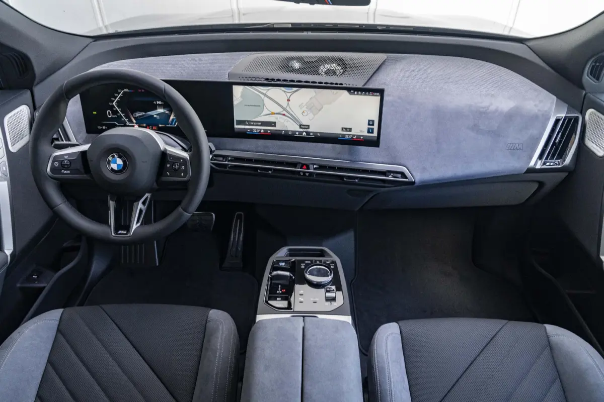 xDrive45 | M Sportpakket Pro | Comfort Pakket | Innovation Pack | Soft-close | Panoramadak | Trekhaak