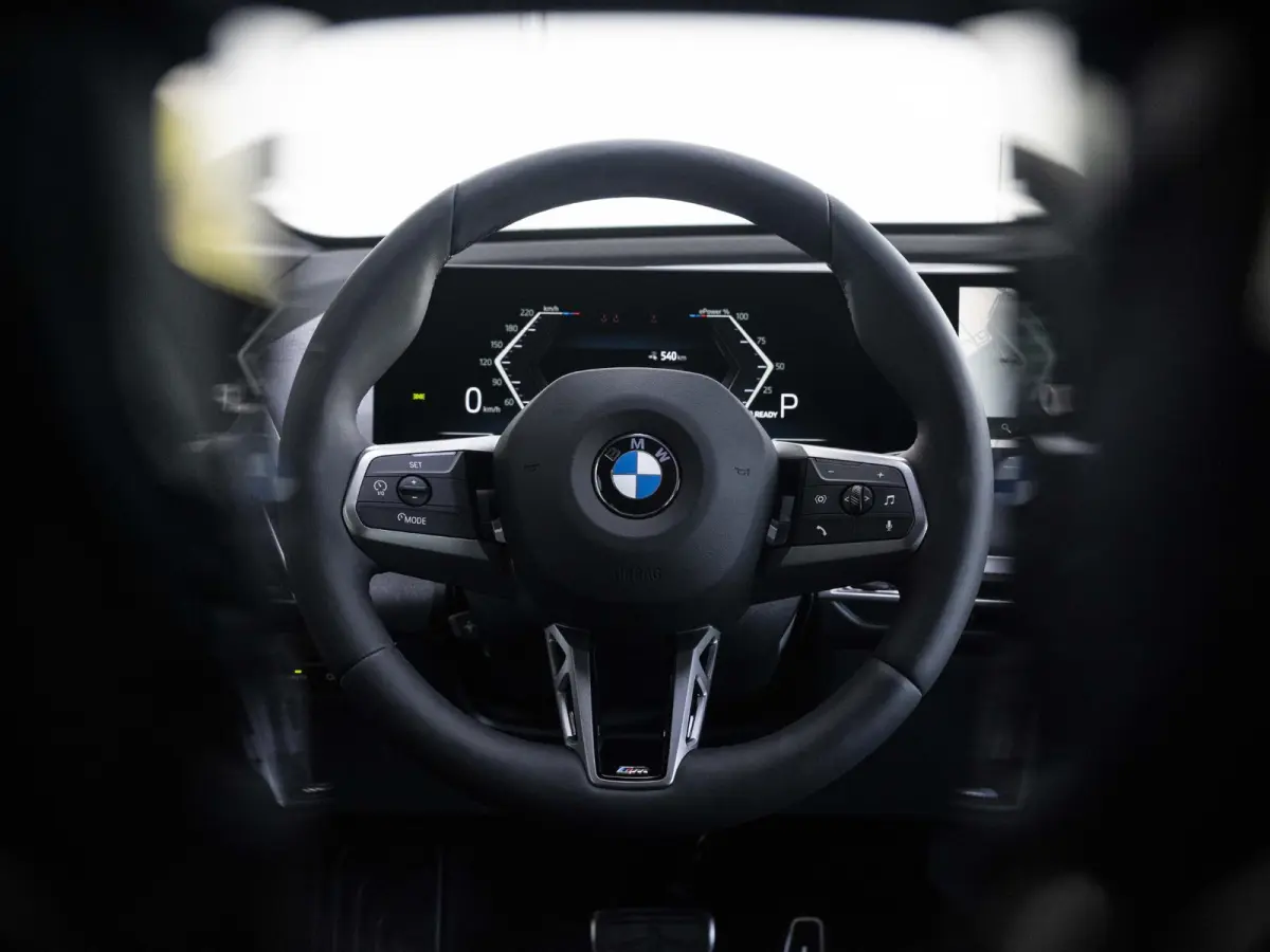 xDrive45 | M Sportpakket Pro | Comfort Pakket | Innovation Pack | Soft-close | Panoramadak | Trekhaak