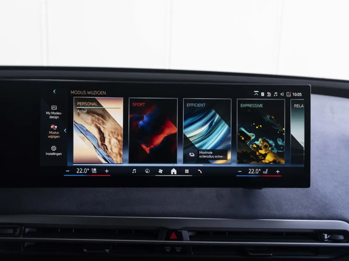 xDrive45 | M Sportpakket Pro | Comfort Pakket | Innovation Pack | Soft-close | Panoramadak | Trekhaak