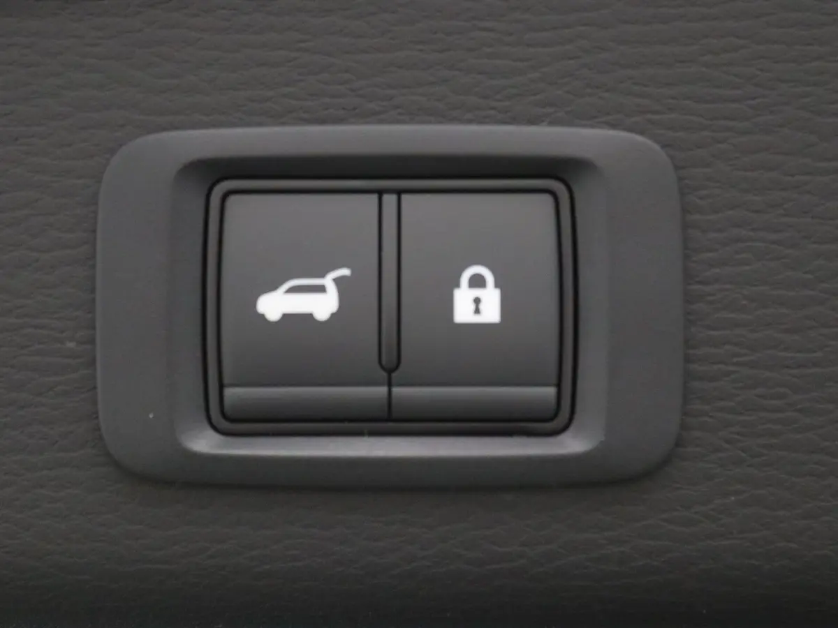 2.4 PHEV Black Edition Full option! Nieuwe auto!