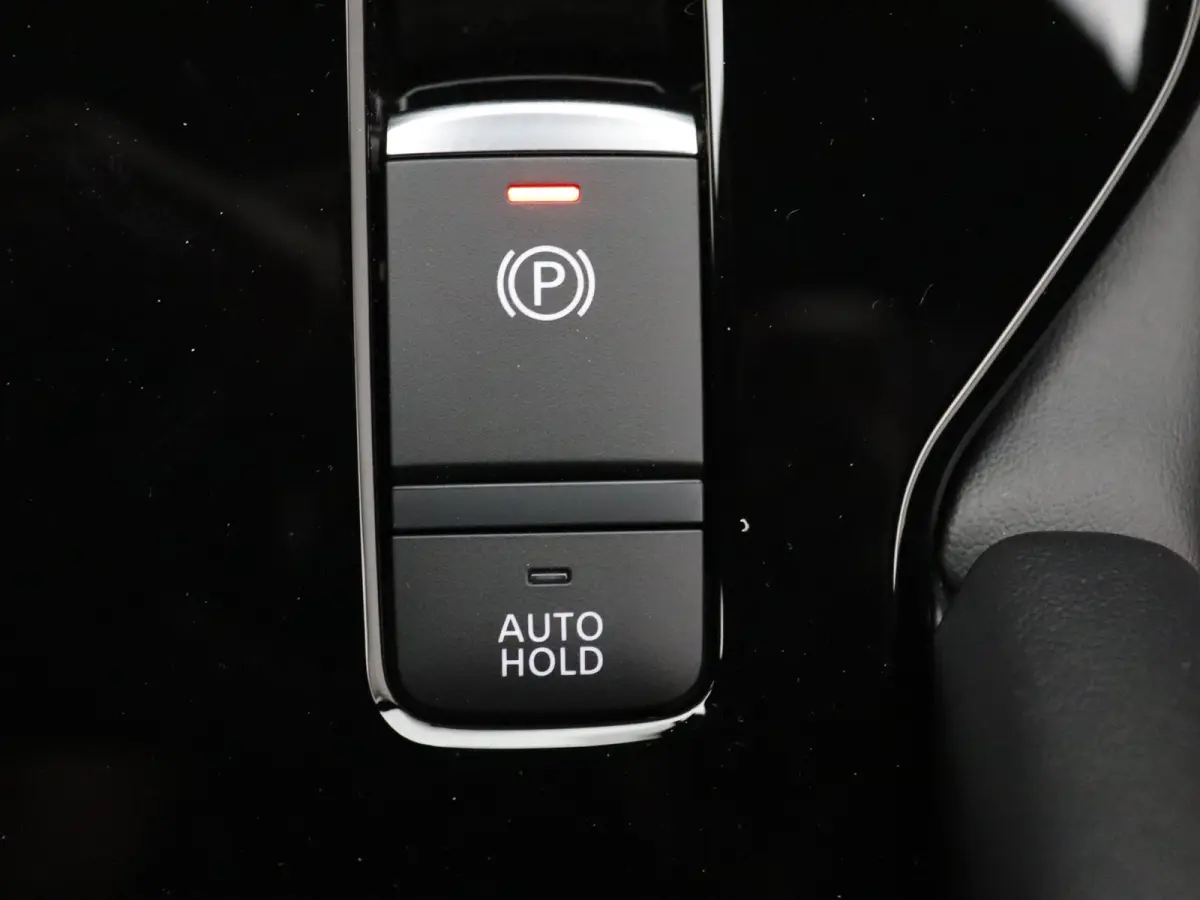 2.4 PHEV Black Edition Full option! Nieuwe auto!