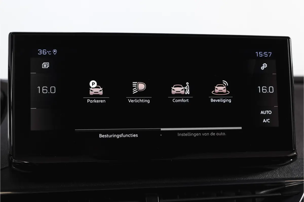 1.2 PureTech Blue Lease GT 131 PK | black pakket | S/K-Panodak | Dig. Cockpit | Adapt. Cruise | Stoelverw. | PDC | Camera | NAV + App. Connect | ECC | Elek. Klep | LM 19" |