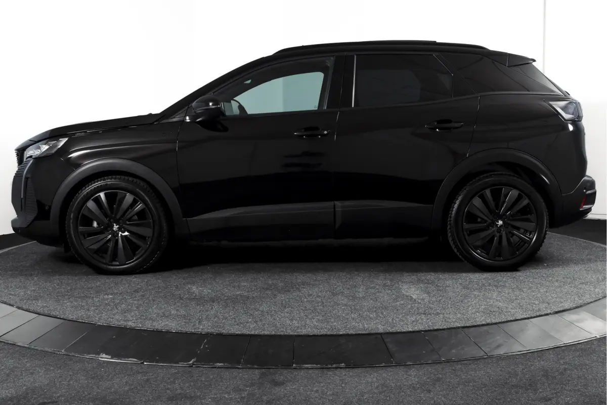 1.2 PureTech Blue Lease GT 131 PK | black pakket | S/K-Panodak | Dig. Cockpit | Adapt. Cruise | Stoelverw. | PDC | Camera | NAV + App. Connect | ECC | Elek. Klep | LM 19" |