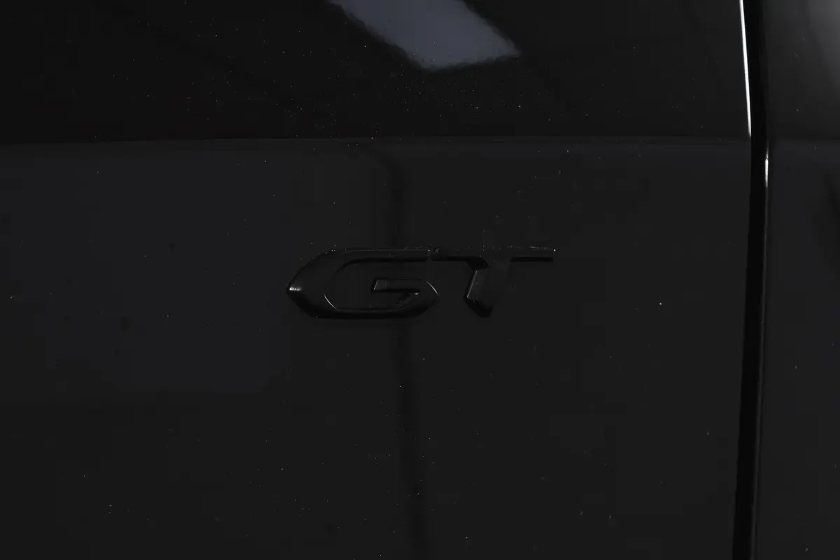 1.2 PureTech Blue Lease GT 131 PK | black pakket | S/K-Panodak | Dig. Cockpit | Adapt. Cruise | Stoelverw. | PDC | Camera | NAV + App. Connect | ECC | Elek. Klep | LM 19" |