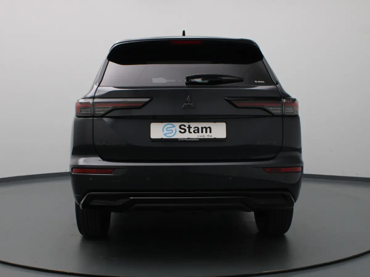 2.4 PHEV Black Edition Full option! Nieuwe auto!