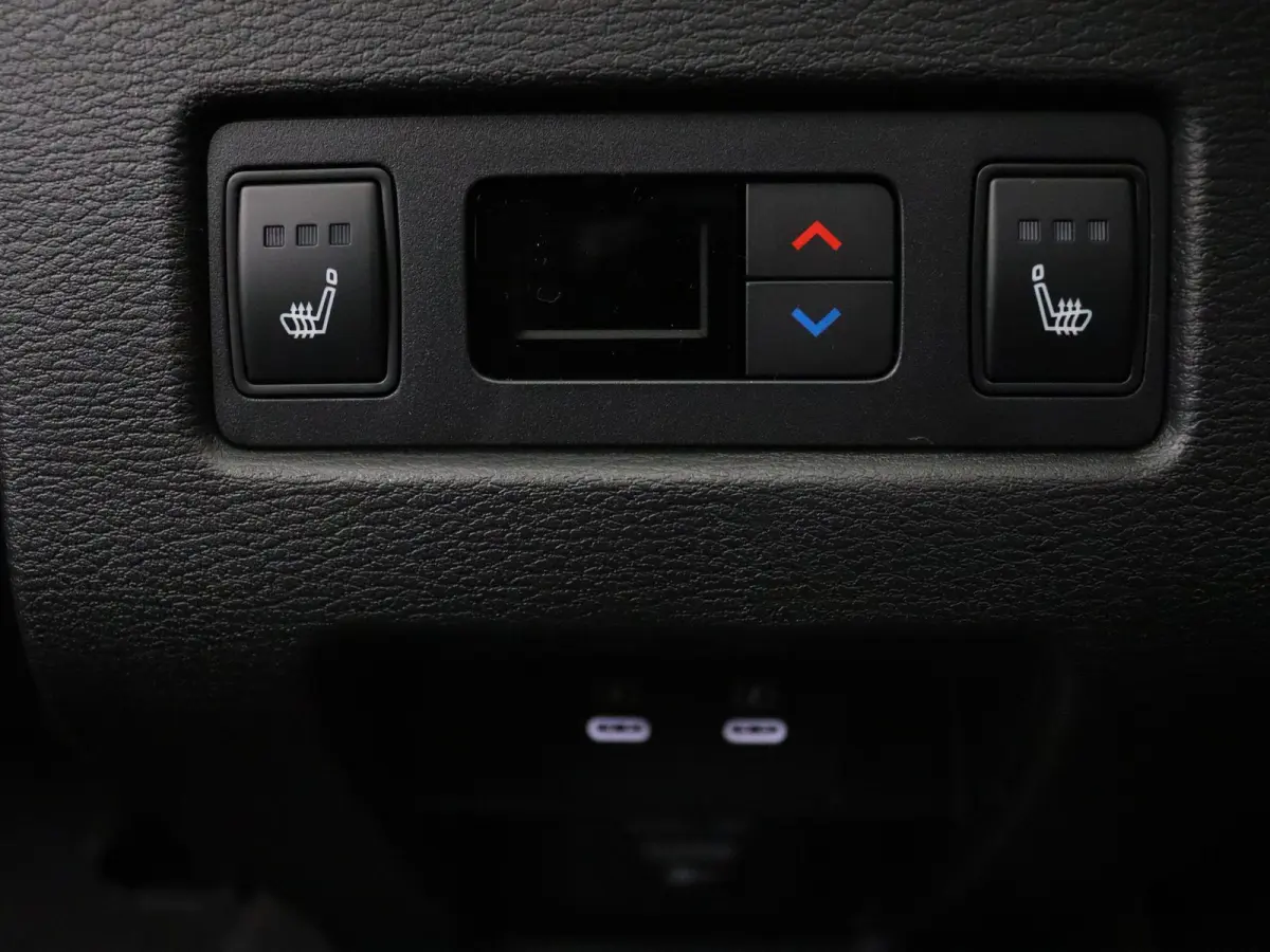 2.4 PHEV Black Edition Full option! Nieuwe auto!