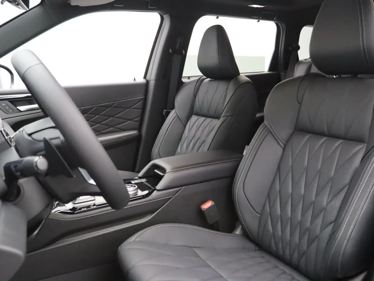 2.4 PHEV Black Edition Full option! Nieuwe auto!