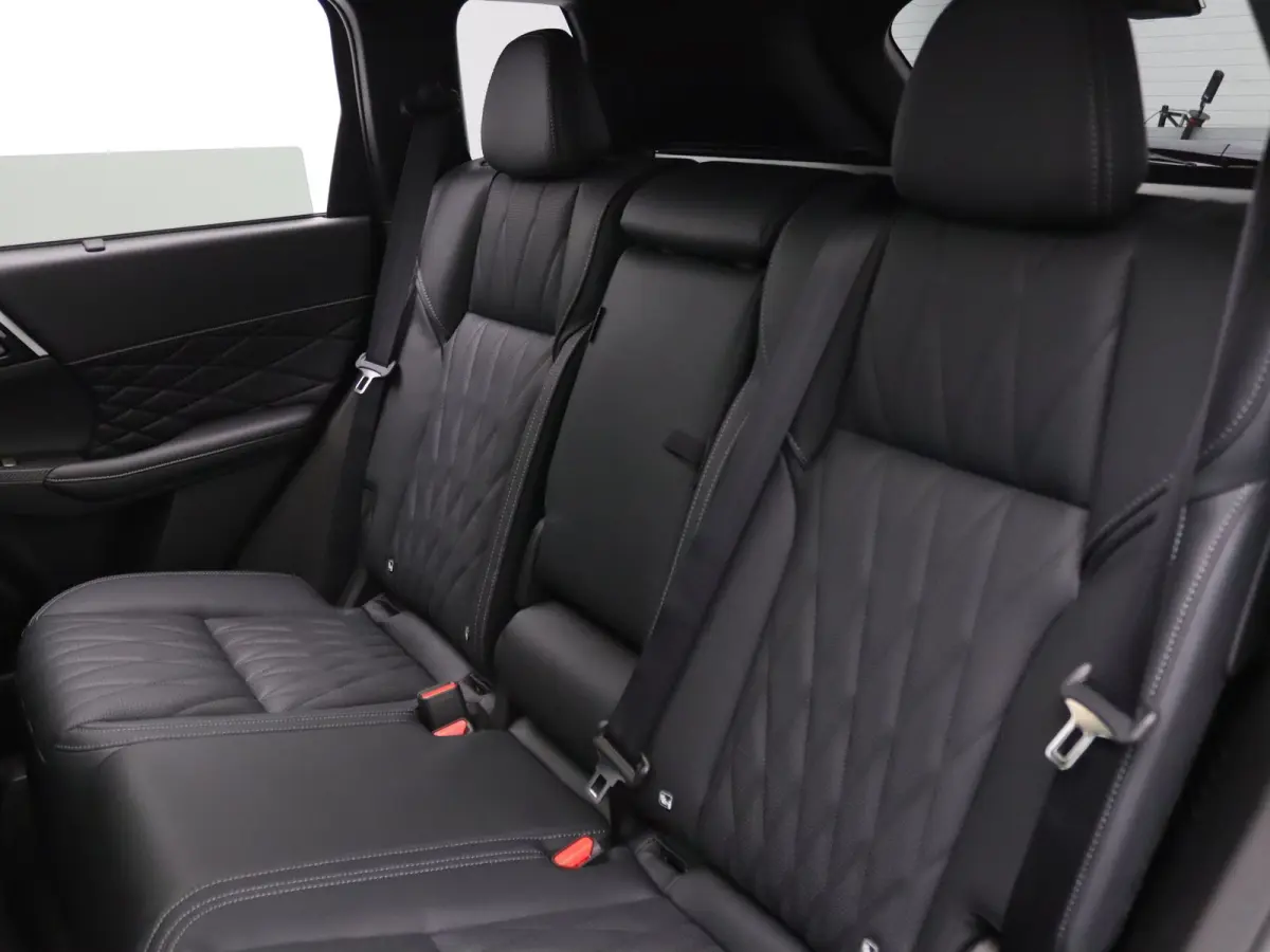 2.4 PHEV Black Edition Full option! Nieuwe auto!