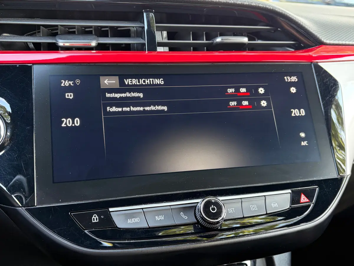 1.2 Turbo 100 PK GS Line | TREKHAAK AFNB.| NAVIGATIE + APPLE CARPLAY/ANDROID AUTO| KEYLESS ENTRY & START| GROOT MULTIMEDIA SCHERM| DRAADLOZE TELEFOONLADER| ELEC. CLIMATE CONTROL| DAB| LED| E