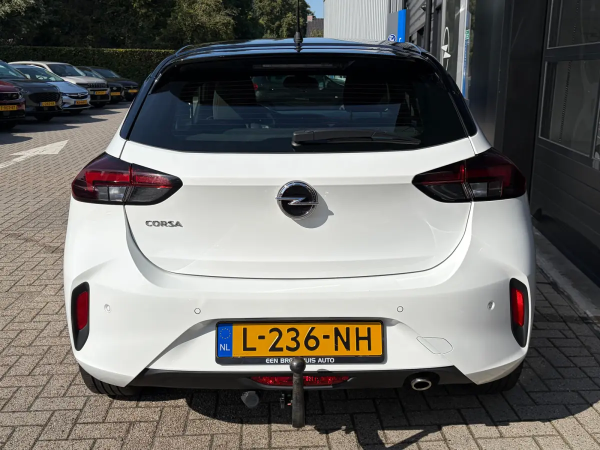 1.2 Turbo 100 PK GS Line | TREKHAAK AFNB.| NAVIGATIE + APPLE CARPLAY/ANDROID AUTO| KEYLESS ENTRY & START| GROOT MULTIMEDIA SCHERM| DRAADLOZE TELEFOONLADER| ELEC. CLIMATE CONTROL| DAB| LED| E