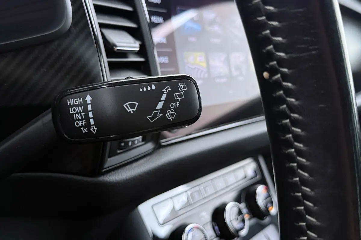 1.5 TSI Sportline Business 7p. | Uitklap Trekhaak | Panoramadak | Stuur-/Stoelverwarming | CarPlay | Camera | Virtual