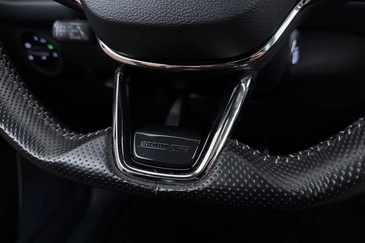1.5 TSI Sportline Business 7p. | Uitklap Trekhaak | Panoramadak | Stuur-/Stoelverwarming | CarPlay | Camera | Virtual