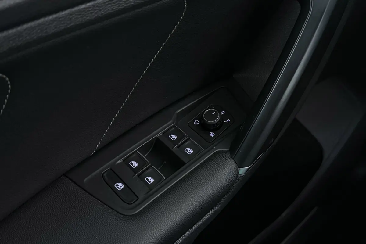 2.0 TSI 4Motion Highline R-Line | Trekhaak | Panoramadak | Camera | CarPlay |