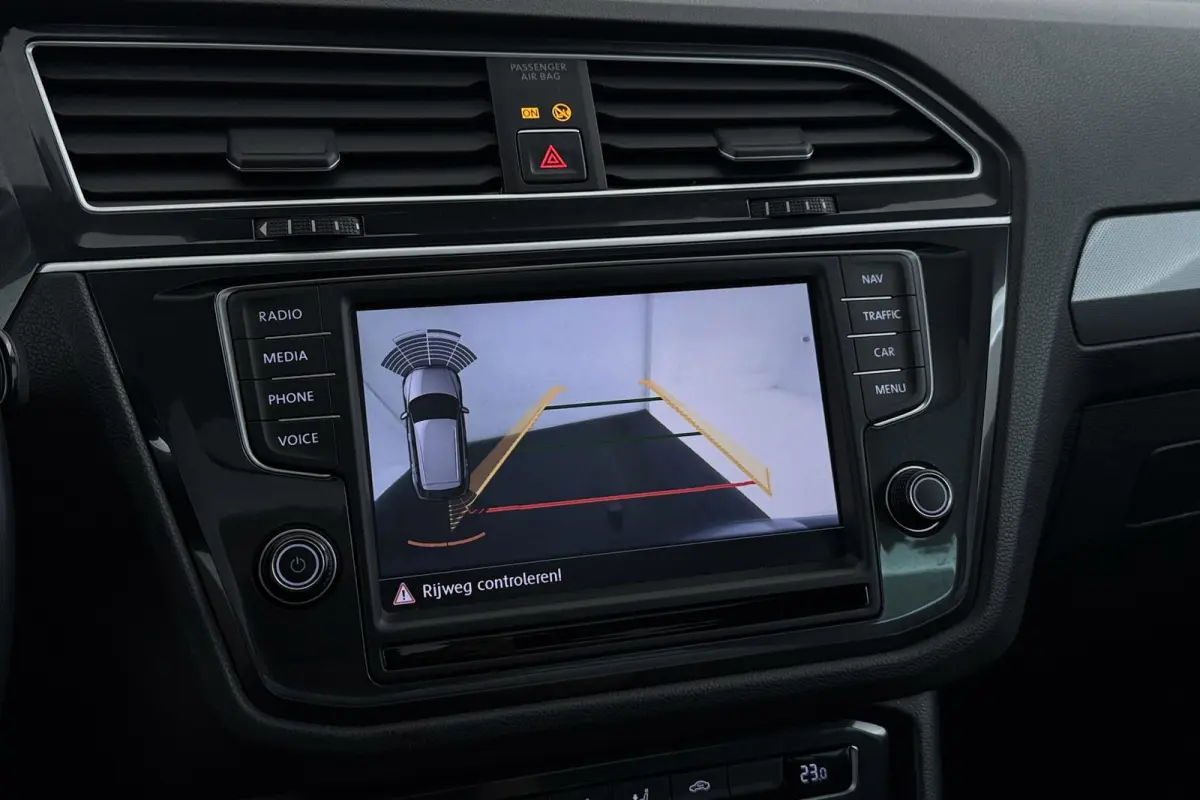 2.0 TSI 4Motion Highline R-Line | Trekhaak | Panoramadak | Camera | CarPlay |
