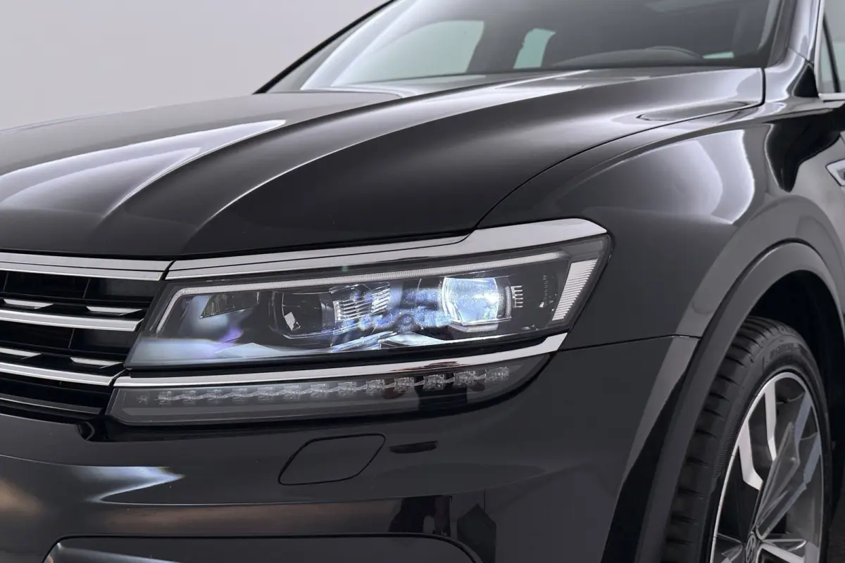 2.0 TSI 4Motion Highline R-Line | Trekhaak | Panoramadak | Camera | CarPlay |