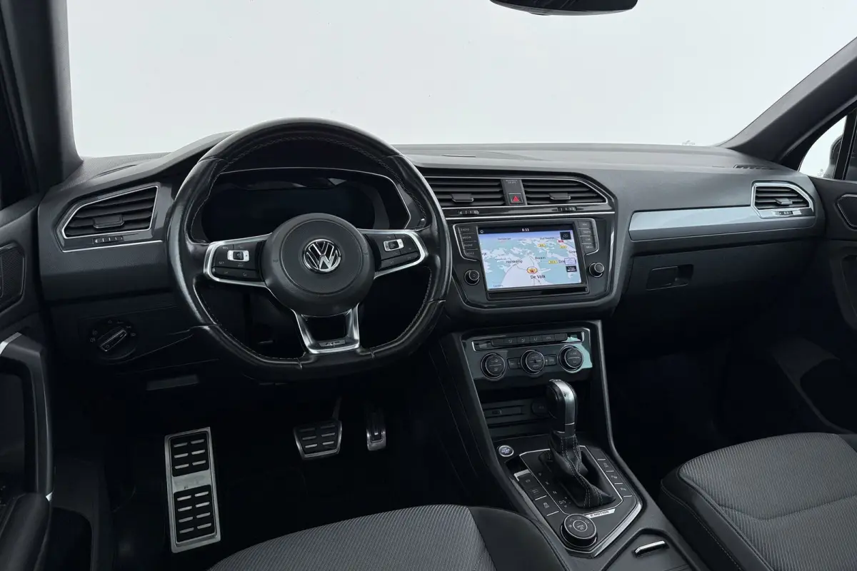 2.0 TSI 4Motion Highline R-Line | Trekhaak | Panoramadak | Camera | CarPlay |