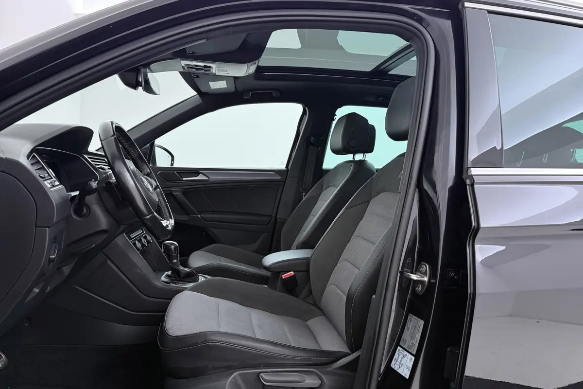 2.0 TSI 4Motion Highline R-Line | Trekhaak | Panoramadak | Camera | CarPlay |