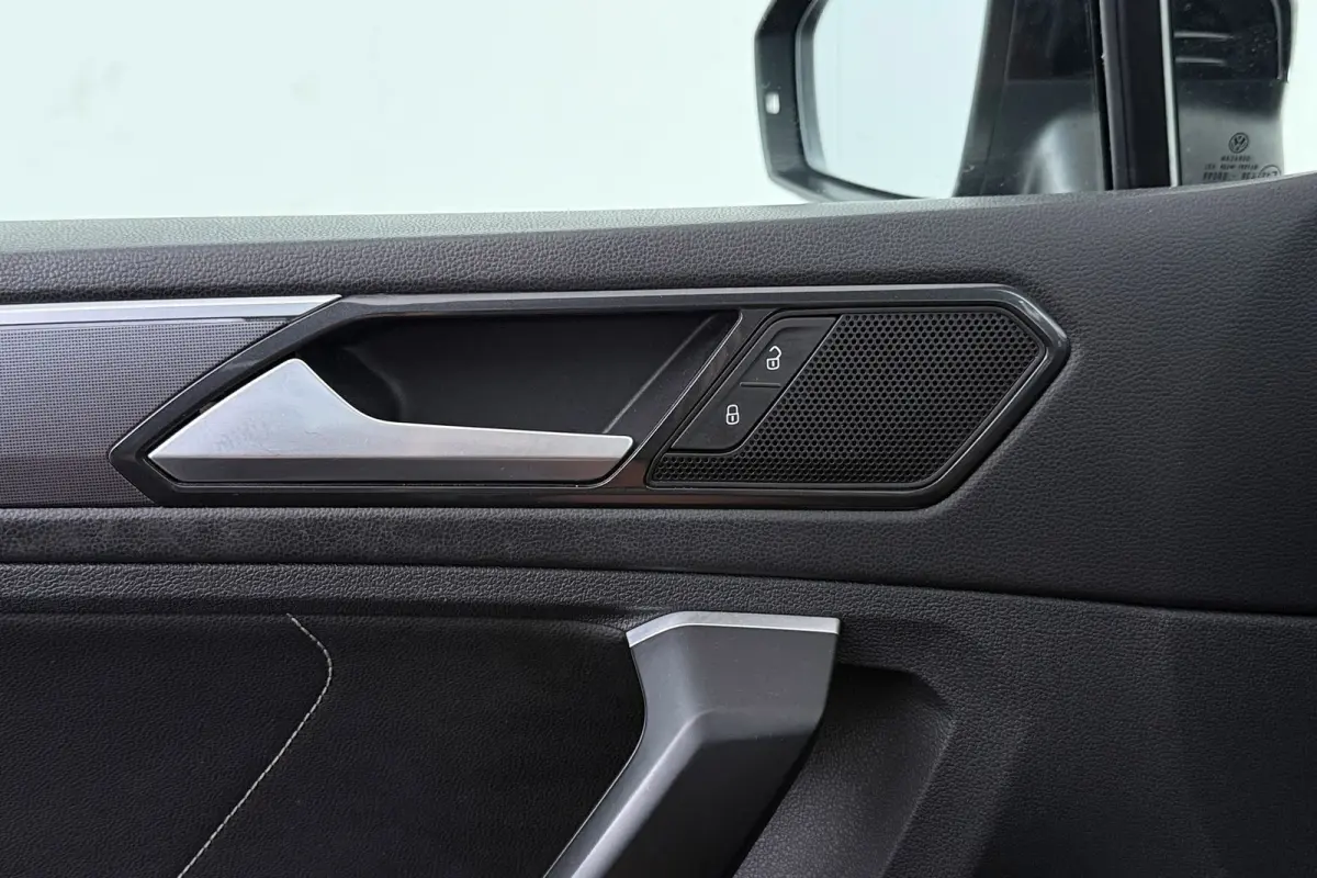 2.0 TSI 4Motion Highline R-Line | Trekhaak | Panoramadak | Camera | CarPlay |