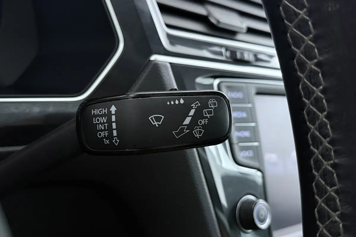 2.0 TSI 4Motion Highline R-Line | Trekhaak | Panoramadak | Camera | CarPlay |