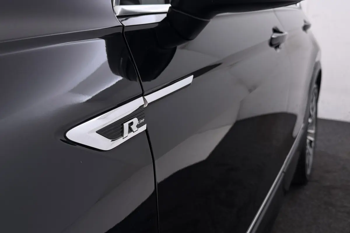 2.0 TSI 4Motion Highline R-Line | Trekhaak | Panoramadak | Camera | CarPlay |