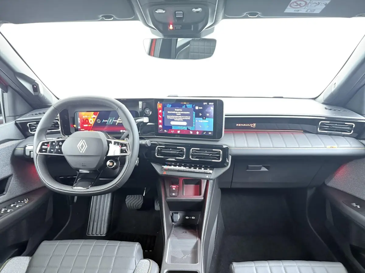 iconic “plein sud™” 150 pk comfort range | pack advanced driving assist | Harman Kardon® premium audio |