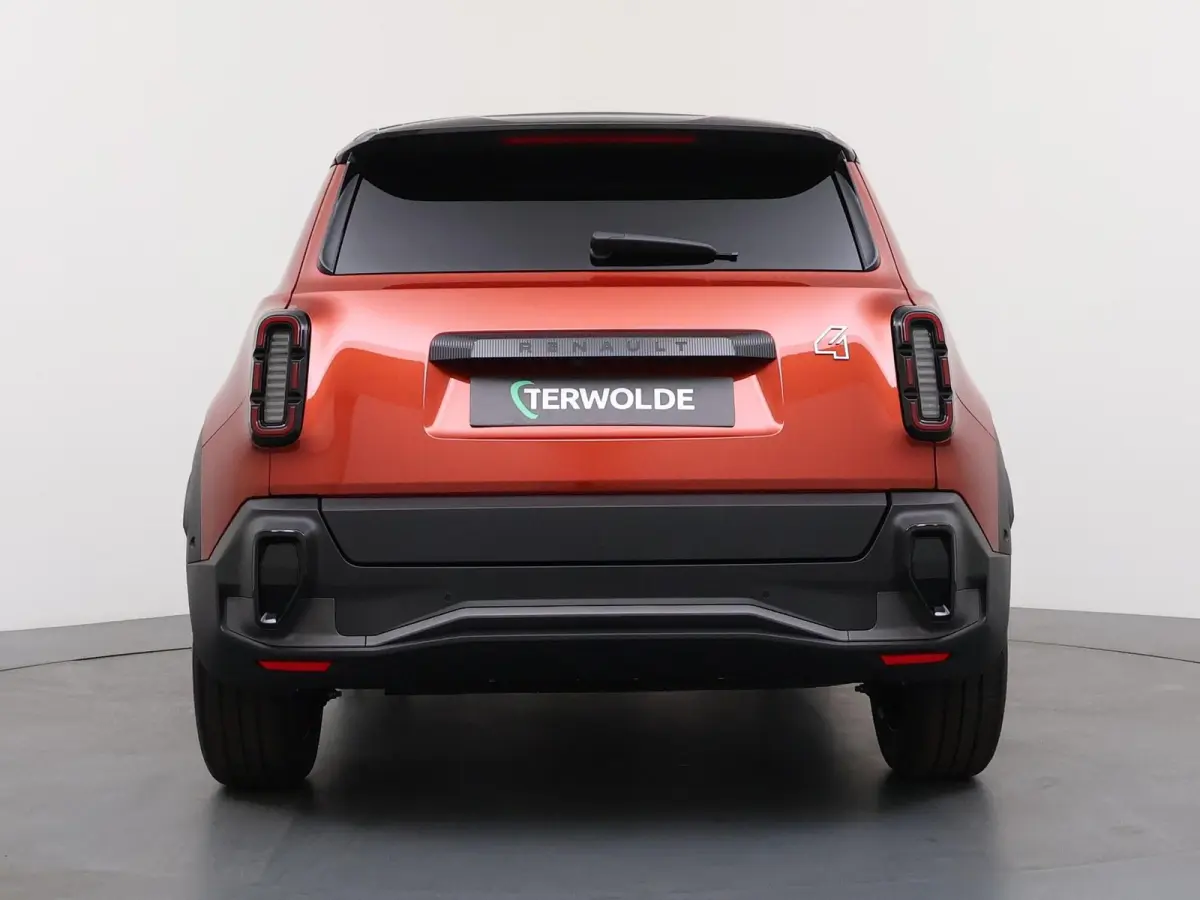iconic “plein sud™” 150 pk comfort range | pack advanced driving assist | Harman Kardon® premium audio |
