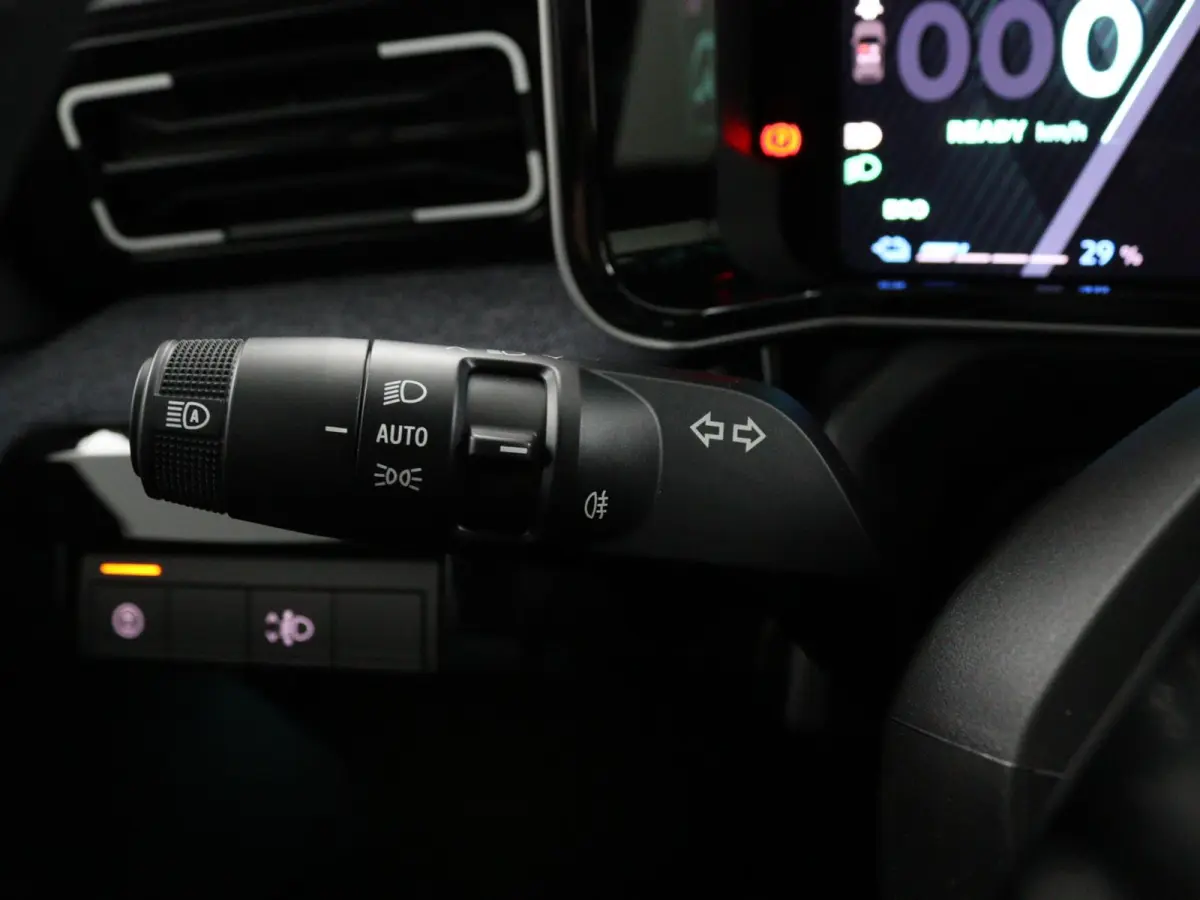techno 150 pk comfort range | pack advanced driving assist | pack winter | Harman Kardon® premium audio |