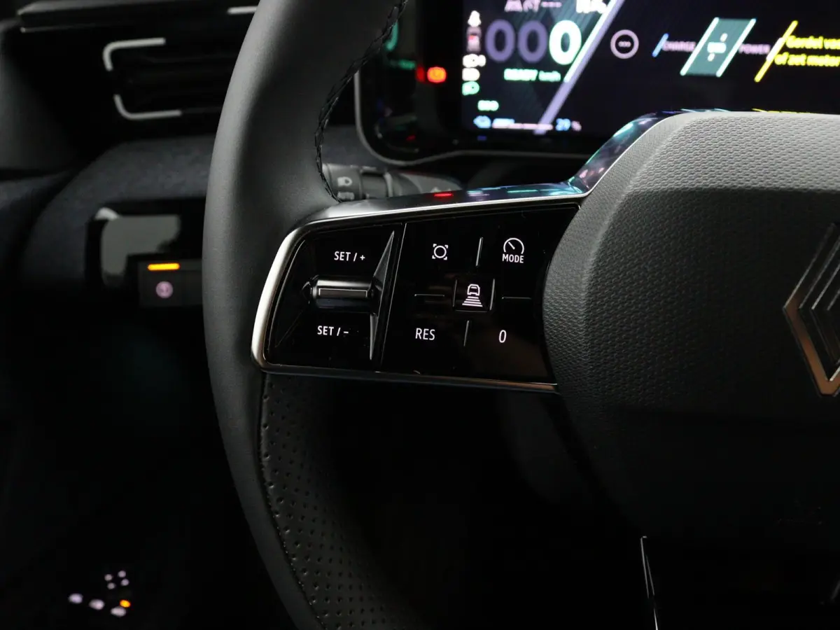 techno 150 pk comfort range | pack advanced driving assist | pack winter | Harman Kardon® premium audio |