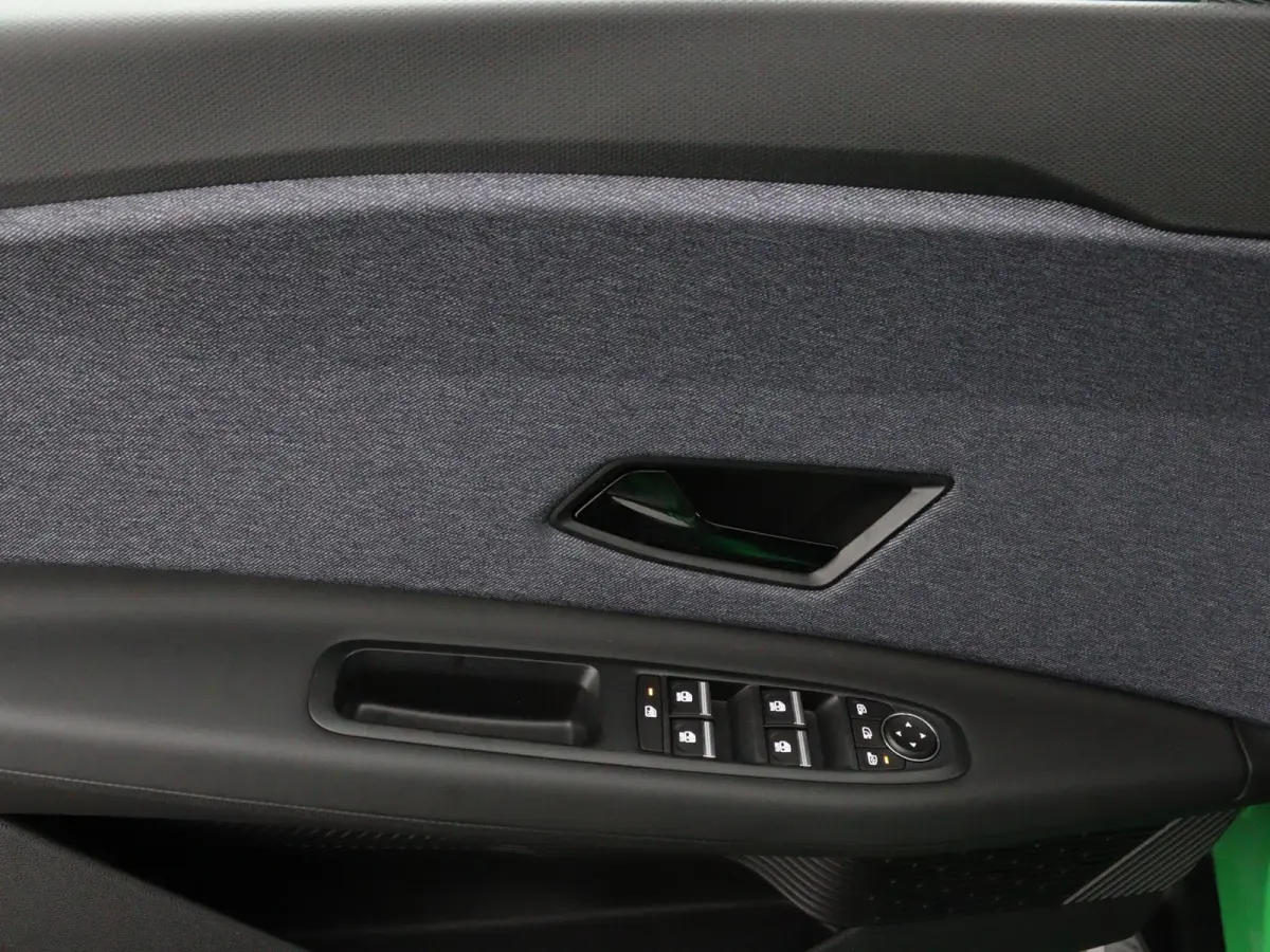 techno 150 pk comfort range | pack advanced driving assist | pack winter | Harman Kardon® premium audio |