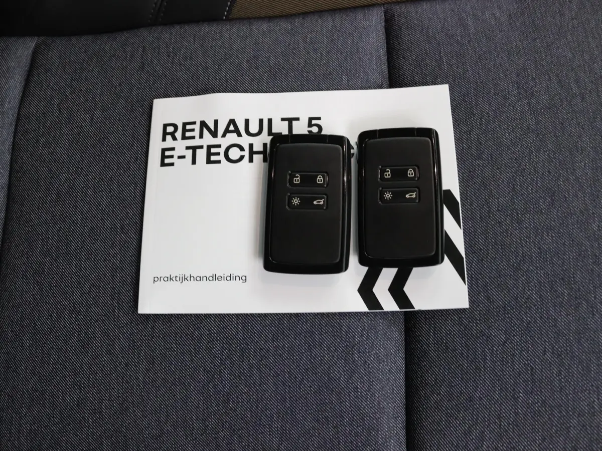 techno 150 pk comfort range | pack advanced driving assist | pack winter | Harman Kardon® premium audio |