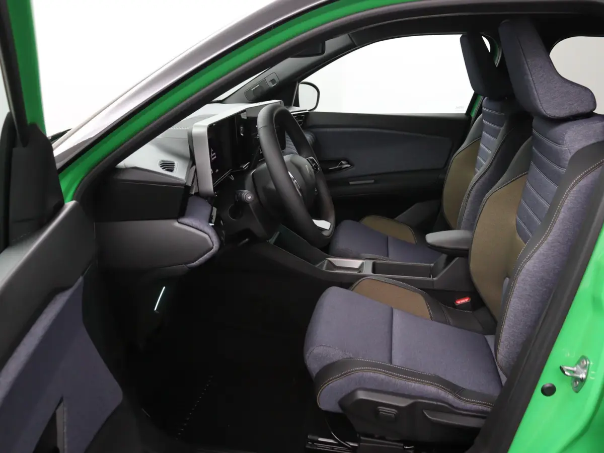 techno 150 pk comfort range | pack advanced driving assist | pack winter | Harman Kardon® premium audio |