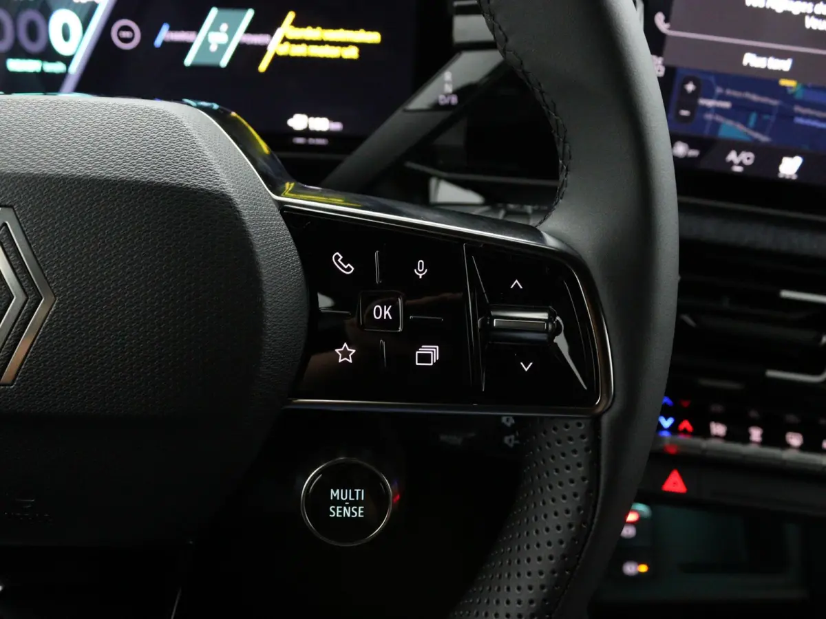 techno 150 pk comfort range | pack advanced driving assist | pack winter | Harman Kardon® premium audio |