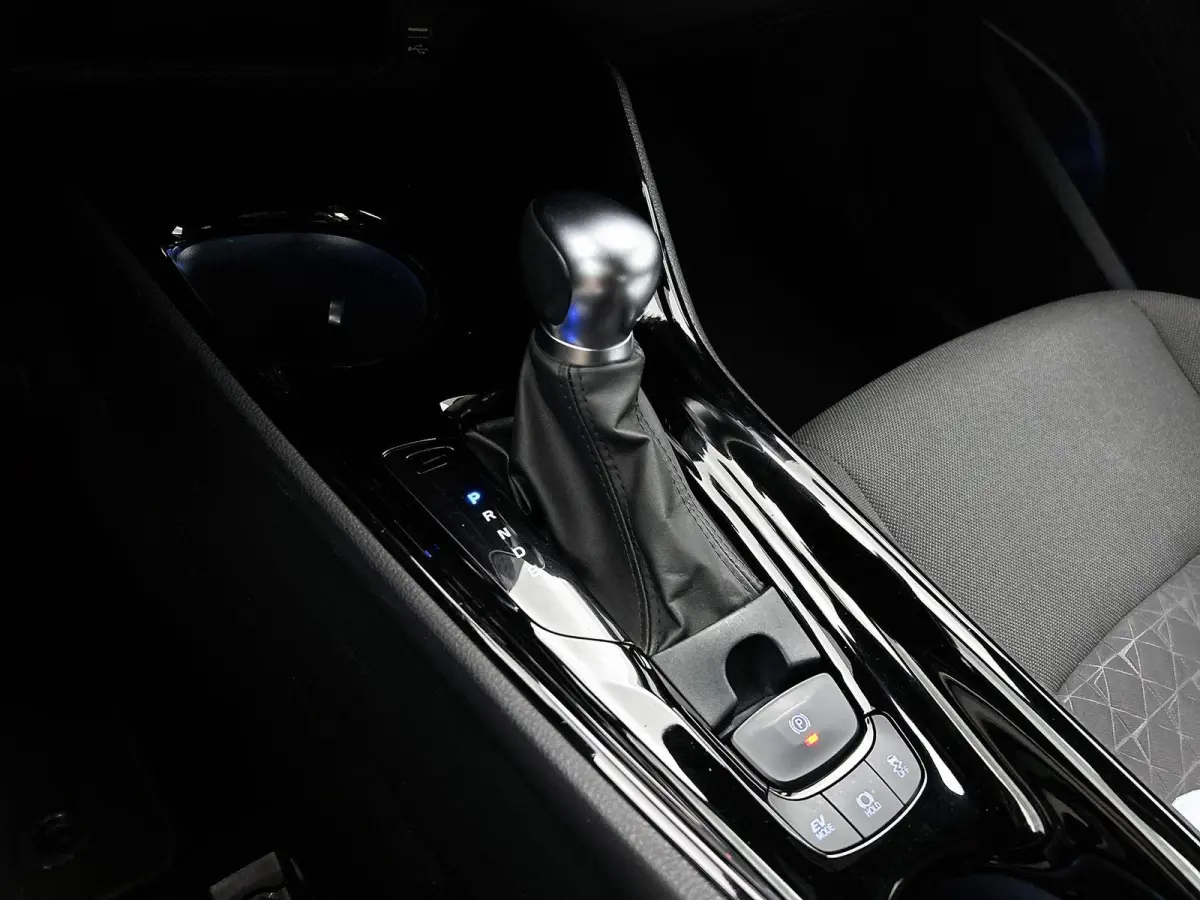 1.8 Hybrid Executive | AUTOMAAT! | BEARLOCK! | Dodehoekdetectie | Stoelverwarming | Achteruitrijcamera | VOL!