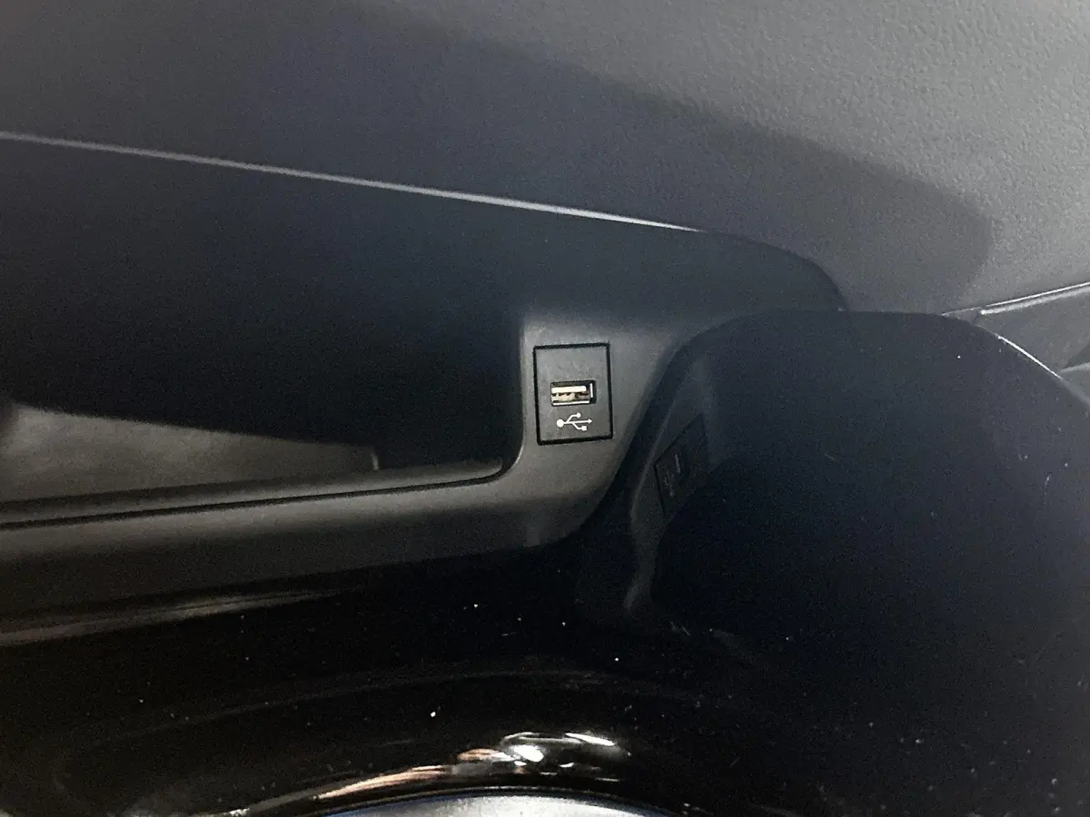 1.8 Hybrid Executive | AUTOMAAT! | BEARLOCK! | Dodehoekdetectie | Stoelverwarming | Achteruitrijcamera | VOL!