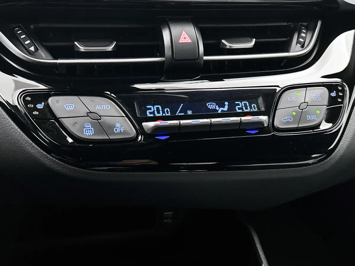 1.8 Hybrid Executive | AUTOMAAT! | BEARLOCK! | Dodehoekdetectie | Stoelverwarming | Achteruitrijcamera | VOL!