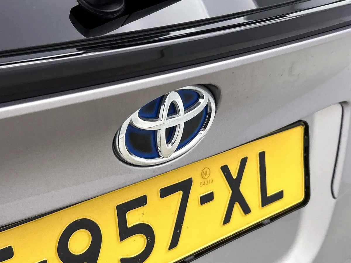 1.8 Hybrid Executive | AUTOMAAT! | BEARLOCK! | Dodehoekdetectie | Stoelverwarming | Achteruitrijcamera | VOL!