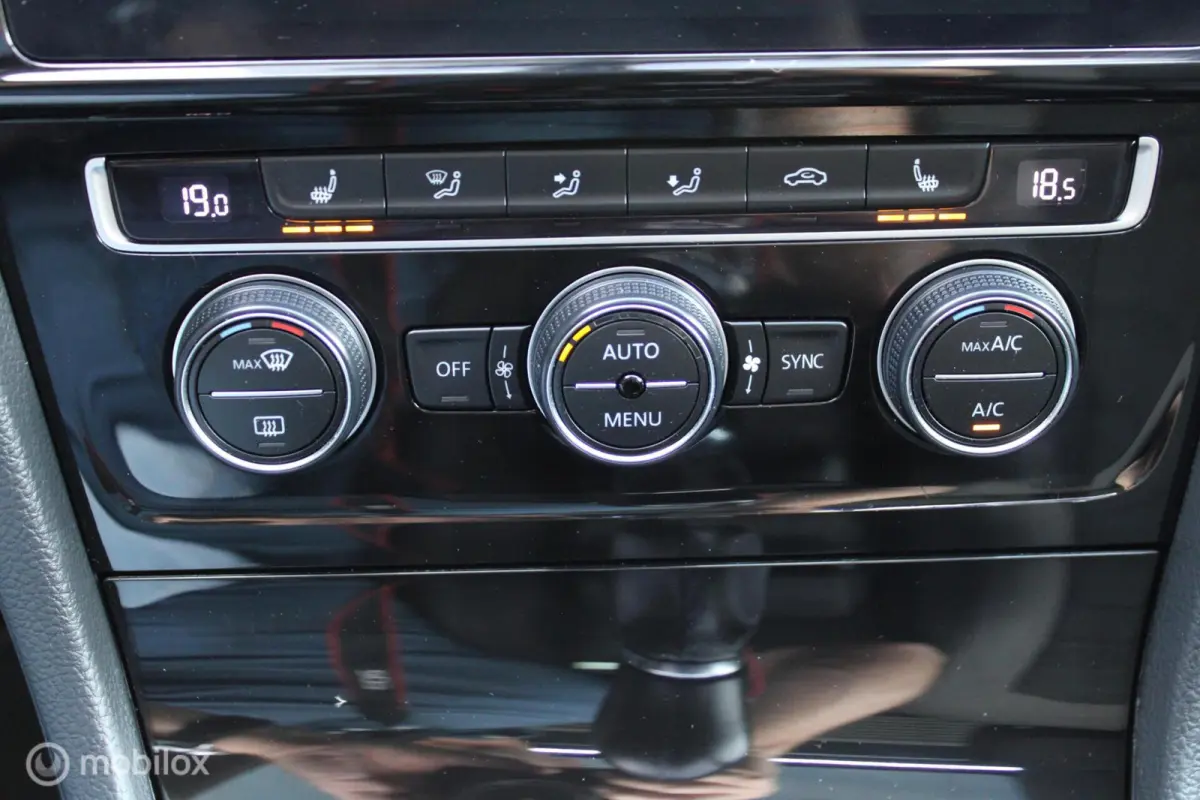 1.0 TSI 116 PK Highline, Panoramadak,Navi, App connect, Cruise, Clima, Stoelverwarming, Donker glas, Alcantara bekleding