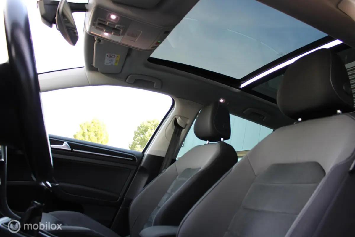 1.0 TSI 116 PK Highline, Panoramadak,Navi, App connect, Cruise, Clima, Stoelverwarming, Donker glas, Alcantara bekleding