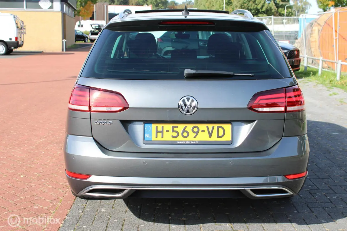 1.0 TSI 116 PK Highline, Panoramadak,Navi, App connect, Cruise, Clima, Stoelverwarming, Donker glas, Alcantara bekleding