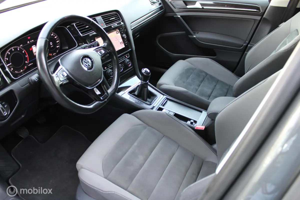 1.0 TSI 116 PK Highline, Panoramadak,Navi, App connect, Cruise, Clima, Stoelverwarming, Donker glas, Alcantara bekleding