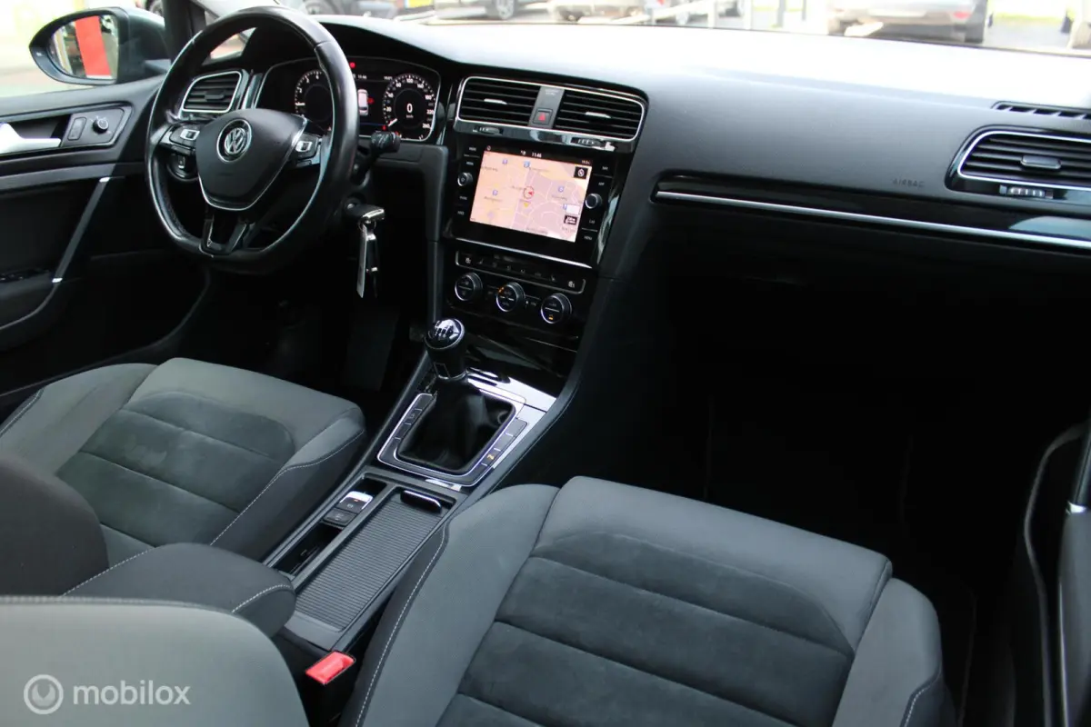 1.0 TSI 116 PK Highline, Panoramadak,Navi, App connect, Cruise, Clima, Stoelverwarming, Donker glas, Alcantara bekleding