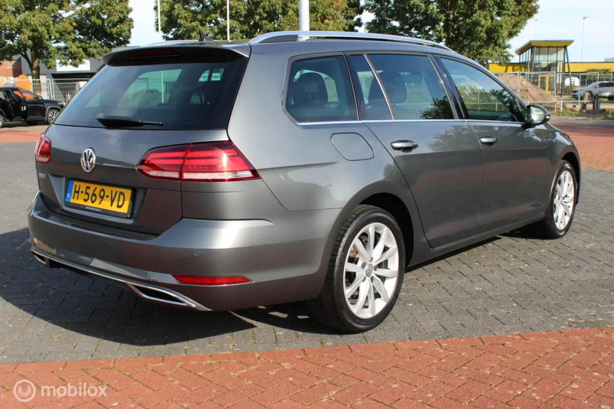 1.0 TSI 116 PK Highline, Panoramadak,Navi, App connect, Cruise, Clima, Stoelverwarming, Donker glas, Alcantara bekleding
