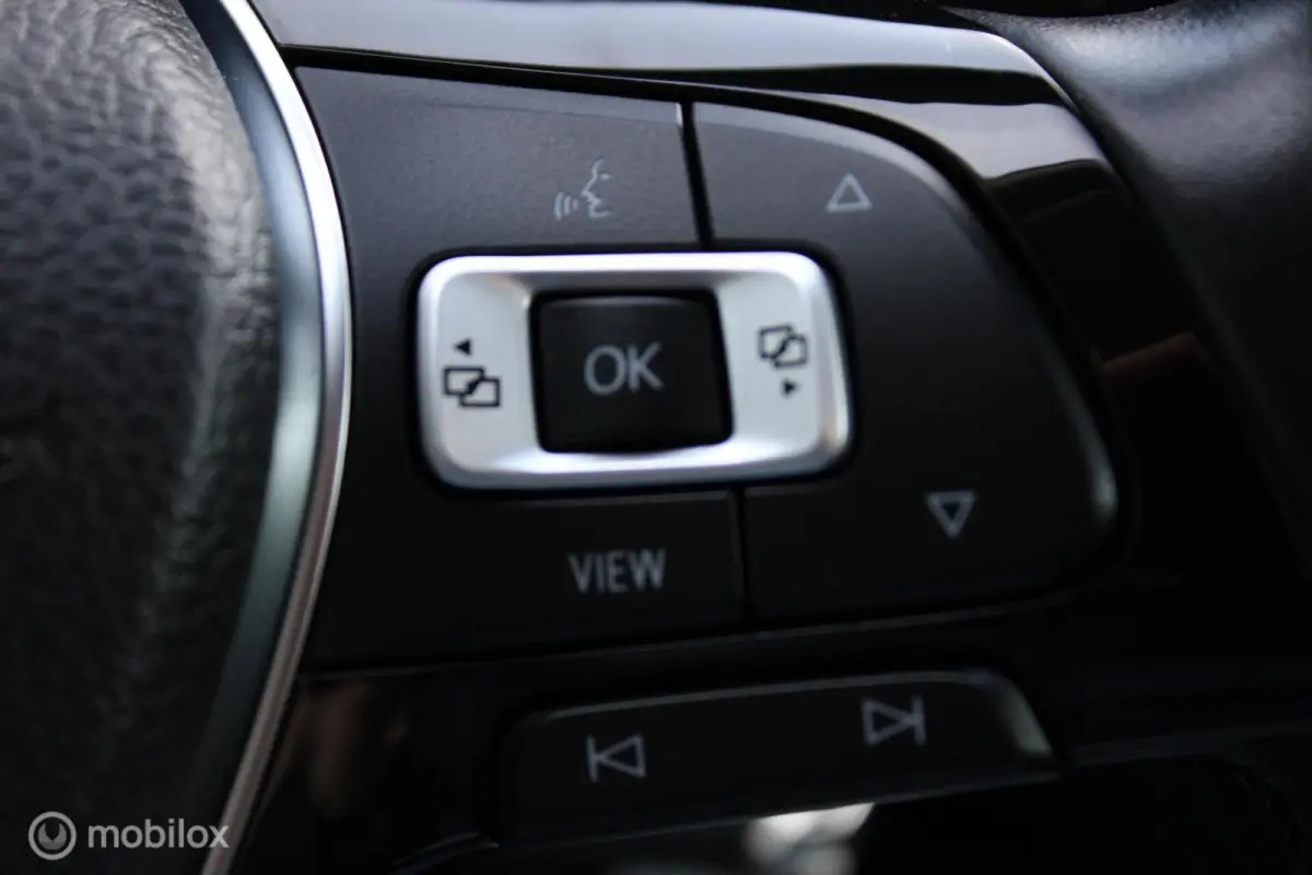 1.0 TSI 116 PK Highline, Panoramadak,Navi, App connect, Cruise, Clima, Stoelverwarming, Donker glas, Alcantara bekleding
