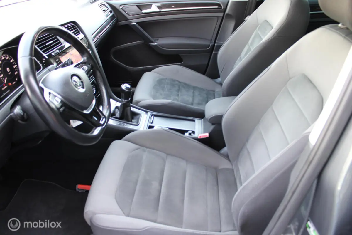 1.0 TSI 116 PK Highline, Panoramadak,Navi, App connect, Cruise, Clima, Stoelverwarming, Donker glas, Alcantara bekleding