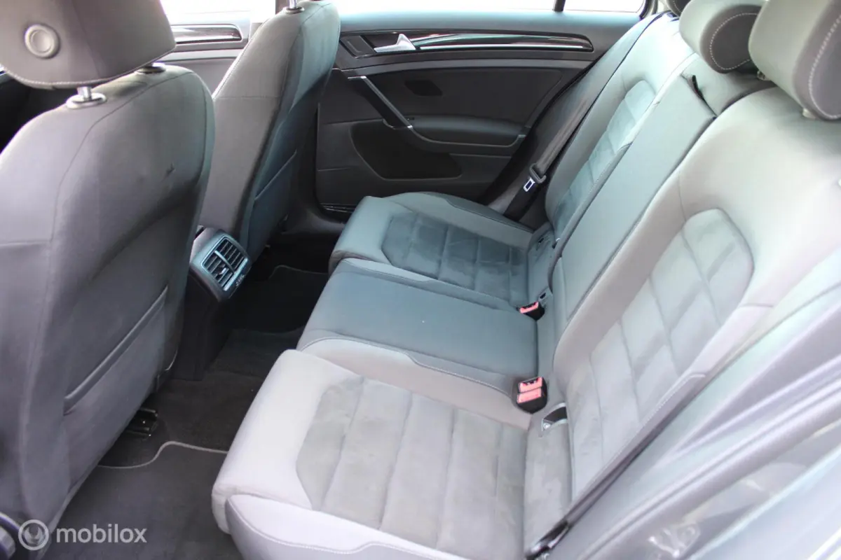 1.0 TSI 116 PK Highline, Panoramadak,Navi, App connect, Cruise, Clima, Stoelverwarming, Donker glas, Alcantara bekleding