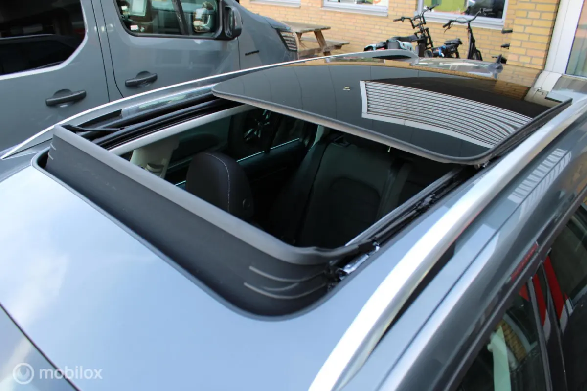 1.0 TSI 116 PK Highline, Panoramadak,Navi, App connect, Cruise, Clima, Stoelverwarming, Donker glas, Alcantara bekleding