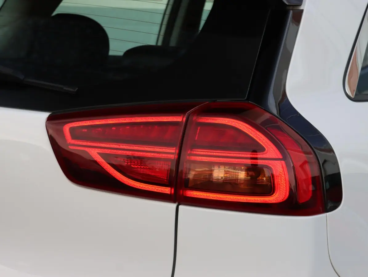 1.6 GDi 140PK PHEV DynamicLine | Hoge zit